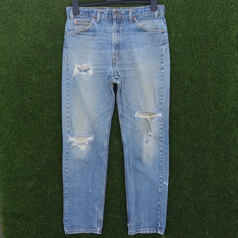 VTG Levis 505 Mens 36x33 Regular Fit Straight Distressed Light Wash Denim Jeans